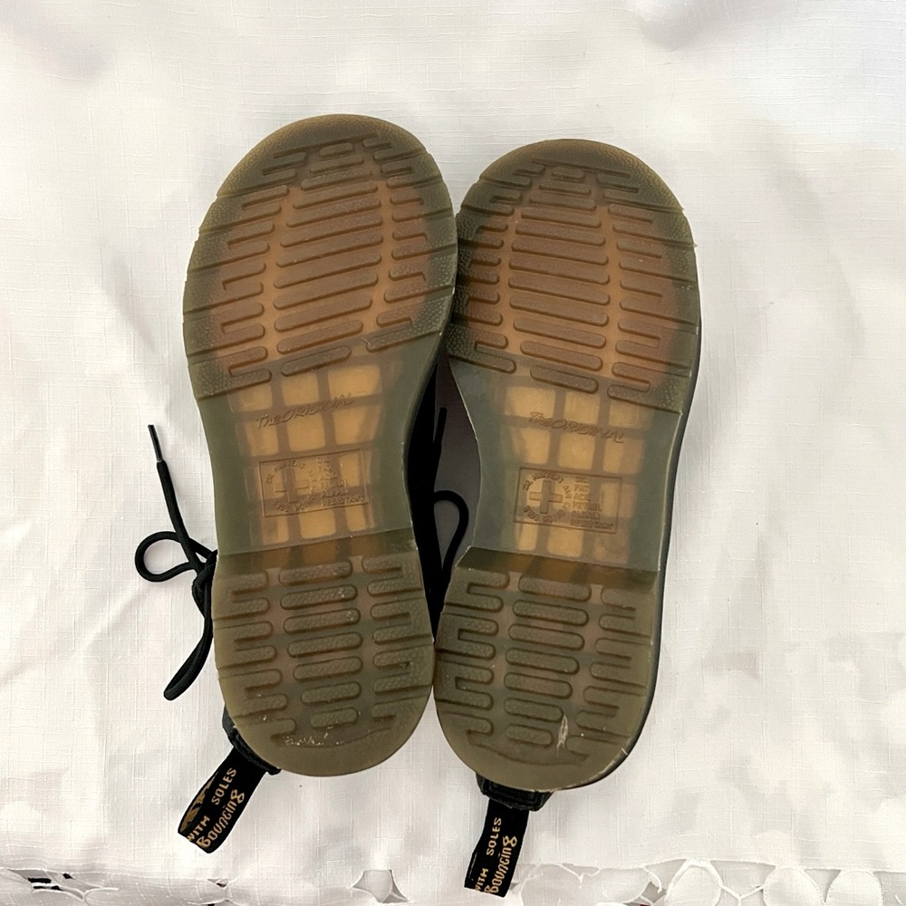 Dr. Martens/ Authentic & Original / Women’s~1460 Iconic Air Wair Leather Boot - Picture 7 of 16